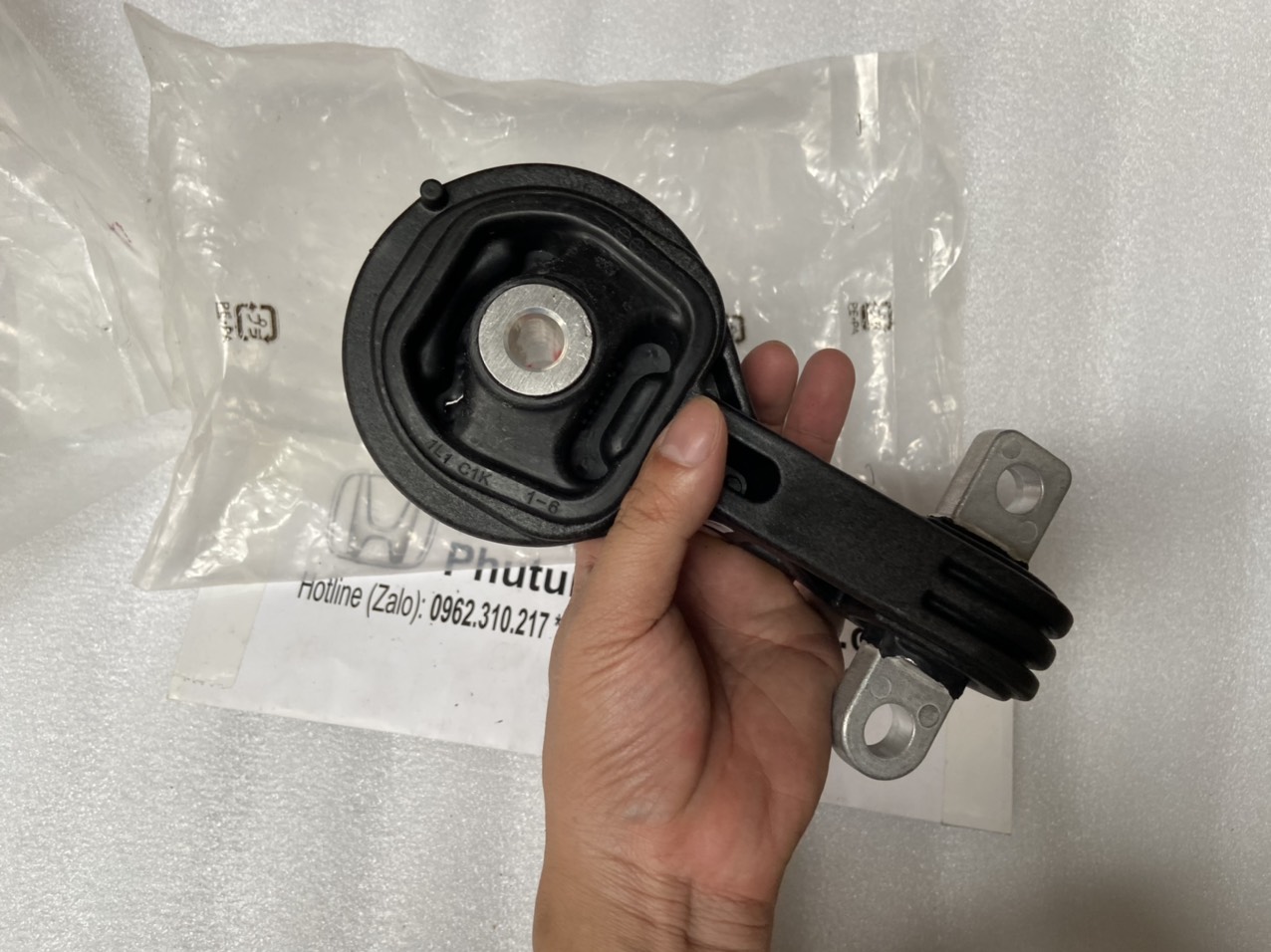 Chân máy bên lái xe Honda CIVIC 2006-2011